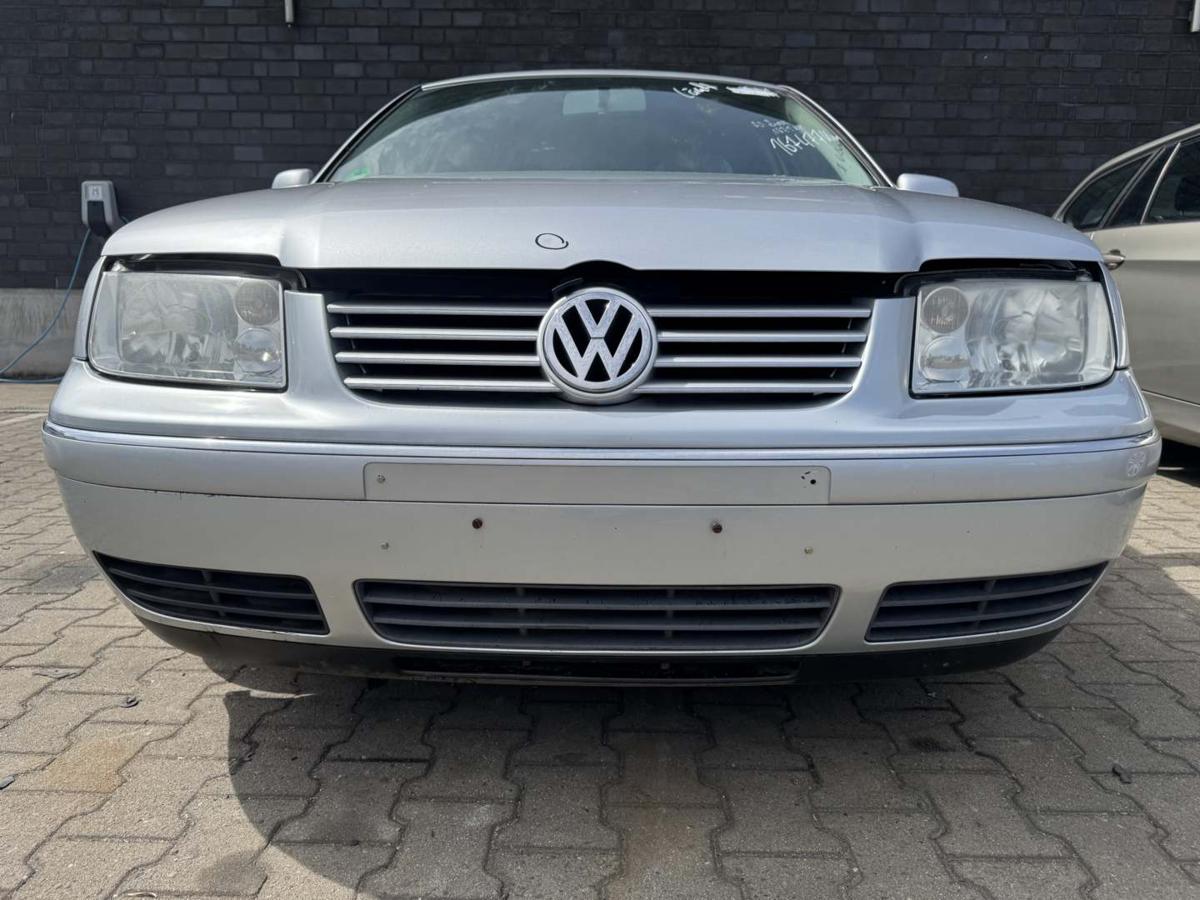 VW Bora original Sto&szlig;stange Stossf&auml;nger vorn LA7W Reflexsilber mit Chromleiste Bj.2002